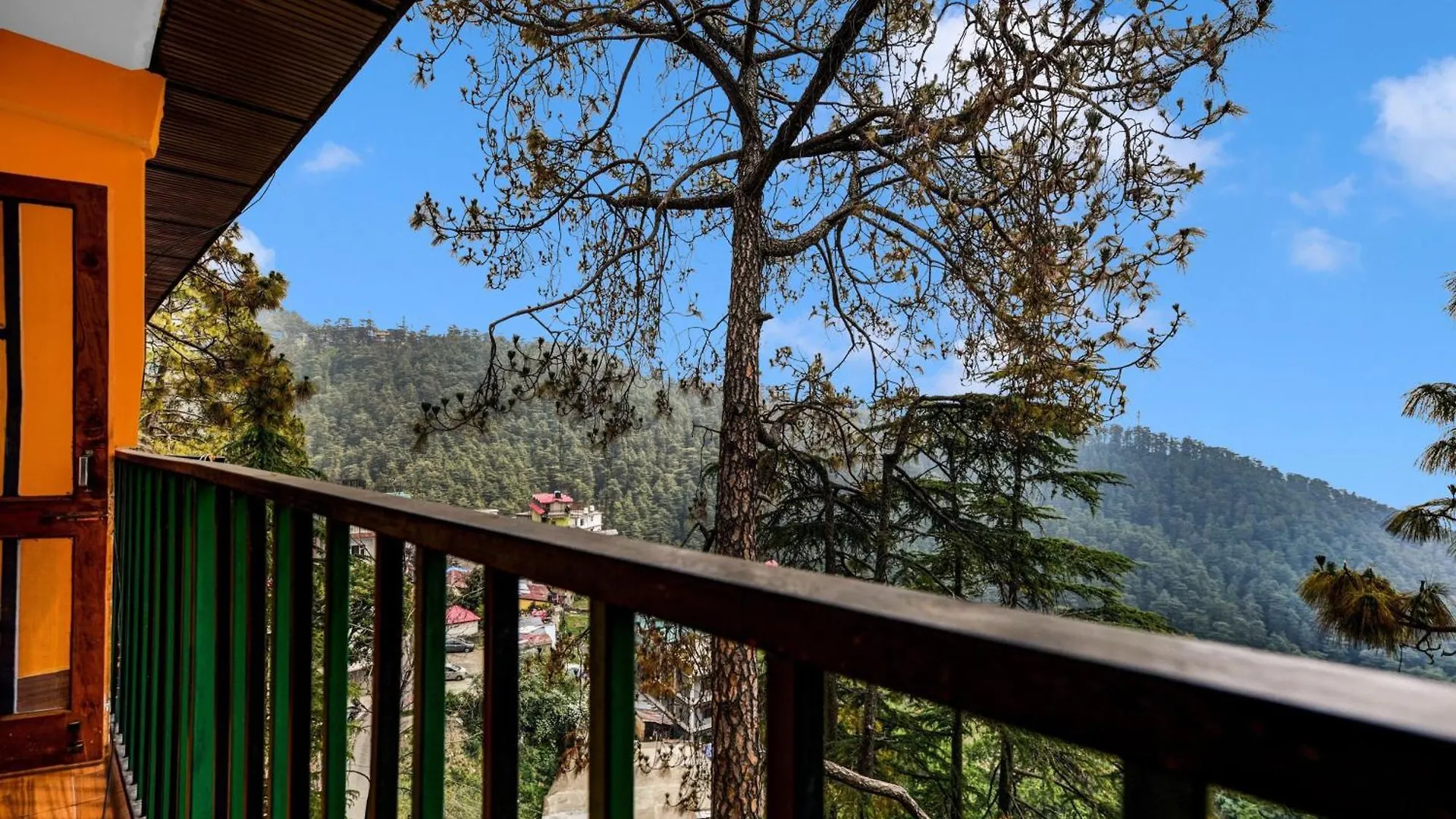 Hotel O Kanlog Near Isbt Shimla Formerly Pine View Homestay India