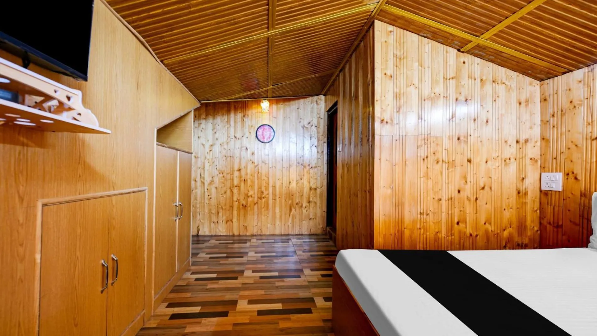 Hotel O Kanlog Near Isbt Shimla Formerly Pine View Homestay