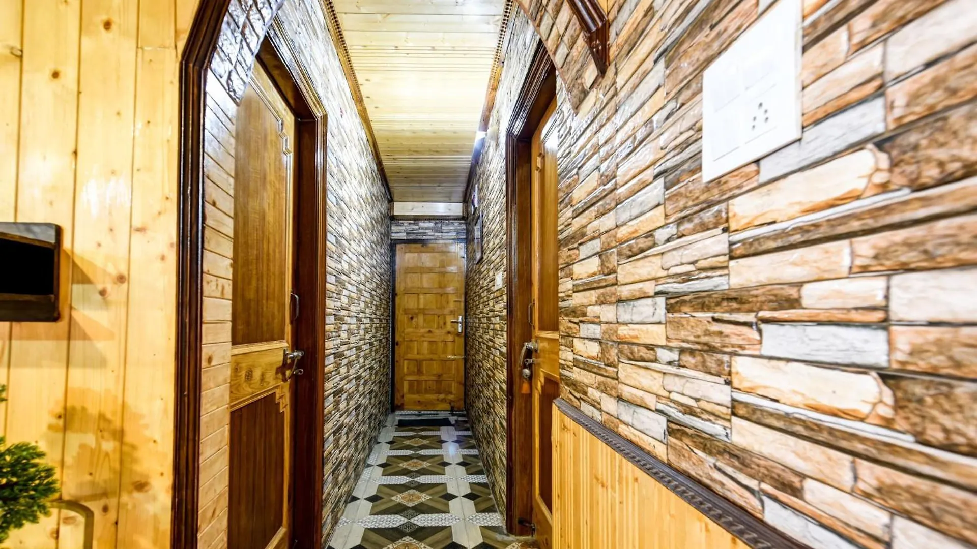 Hotel O Kanlog Near Isbt Shimla Formerly Pine View Homestay