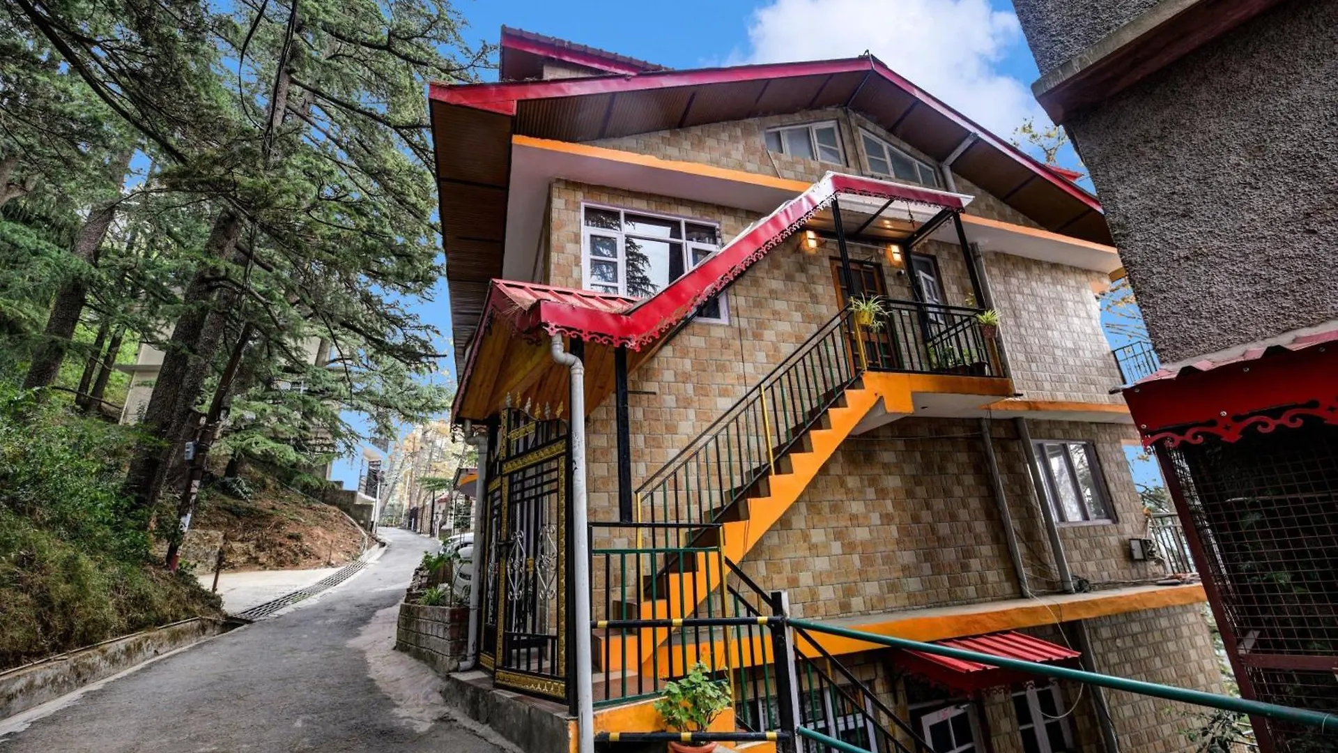 ****  Hotel O Kanlog Near Isbt Shimla Formerly Pine View Homestay India