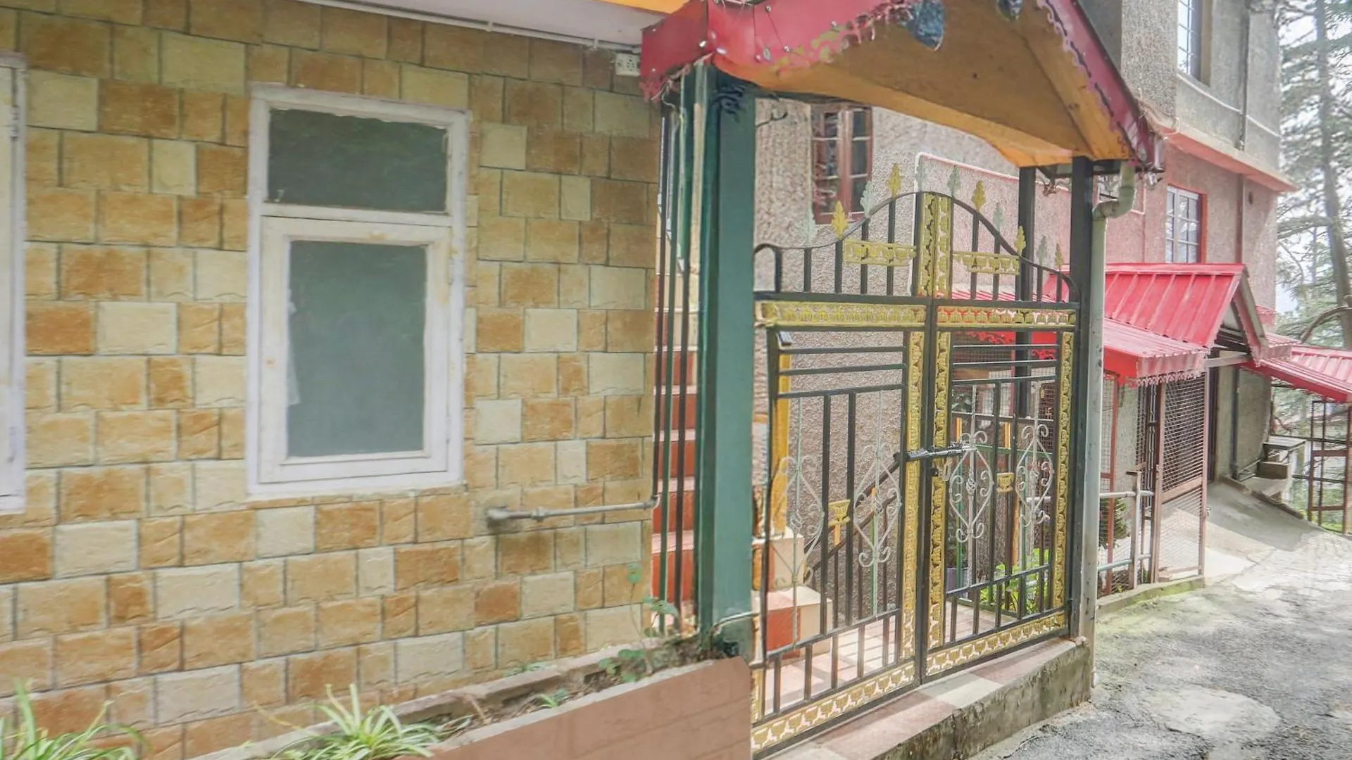 Hotel O Kanlog Near Isbt Shimla Formerly Pine View Homestay 4*,